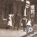 Thumbnail linking to popup window